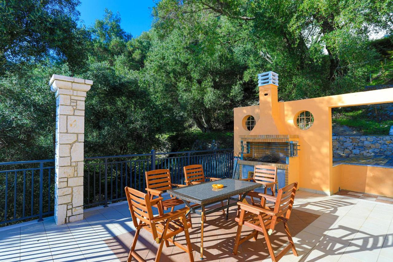 Villa Kalamia Exterior photo